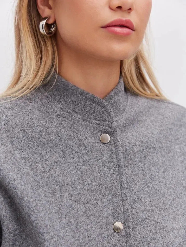 Simple and versatile loose bomber women jacket with pockets