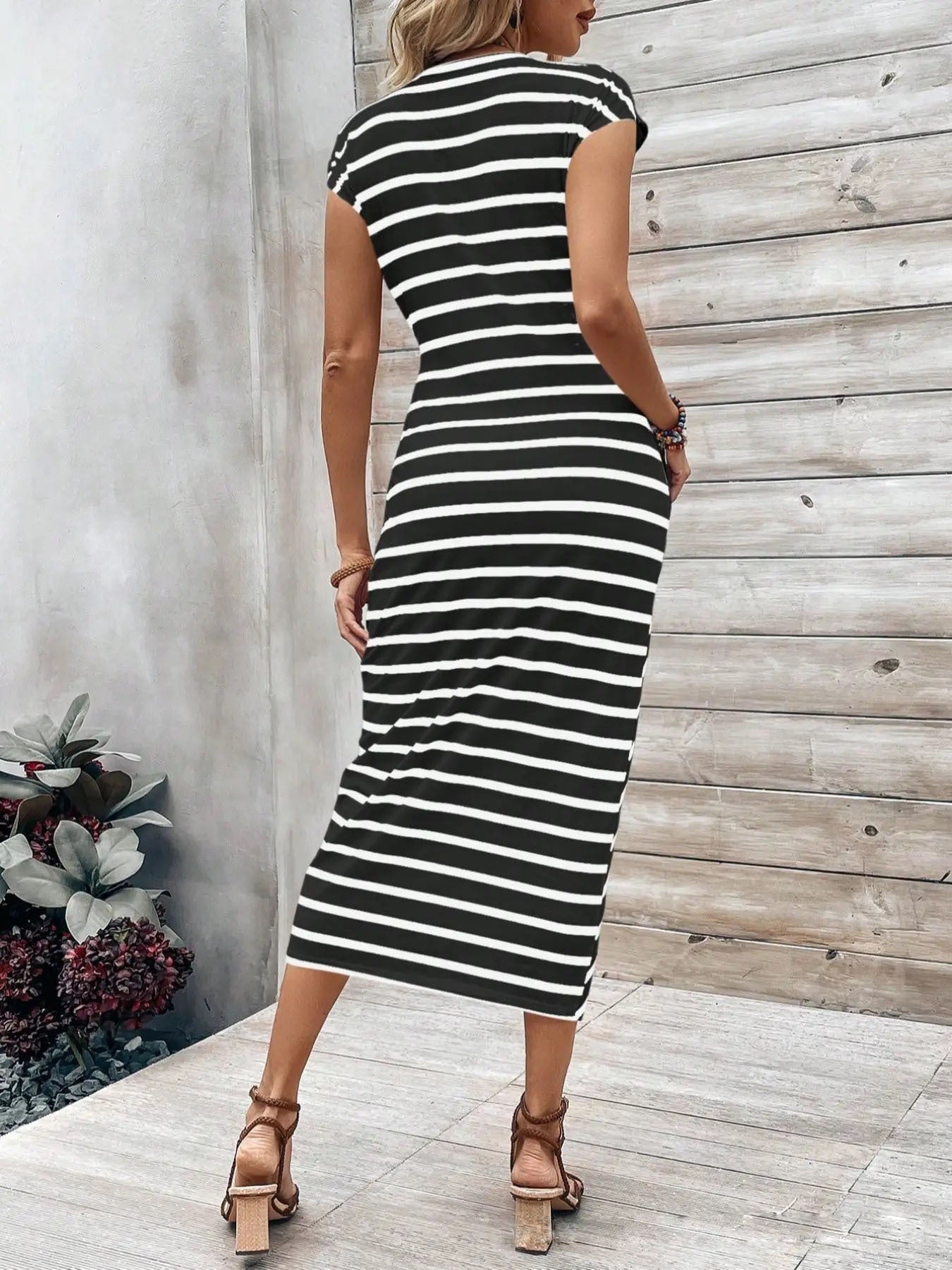 Elegant waist tie striped round neck short sleeve long dress