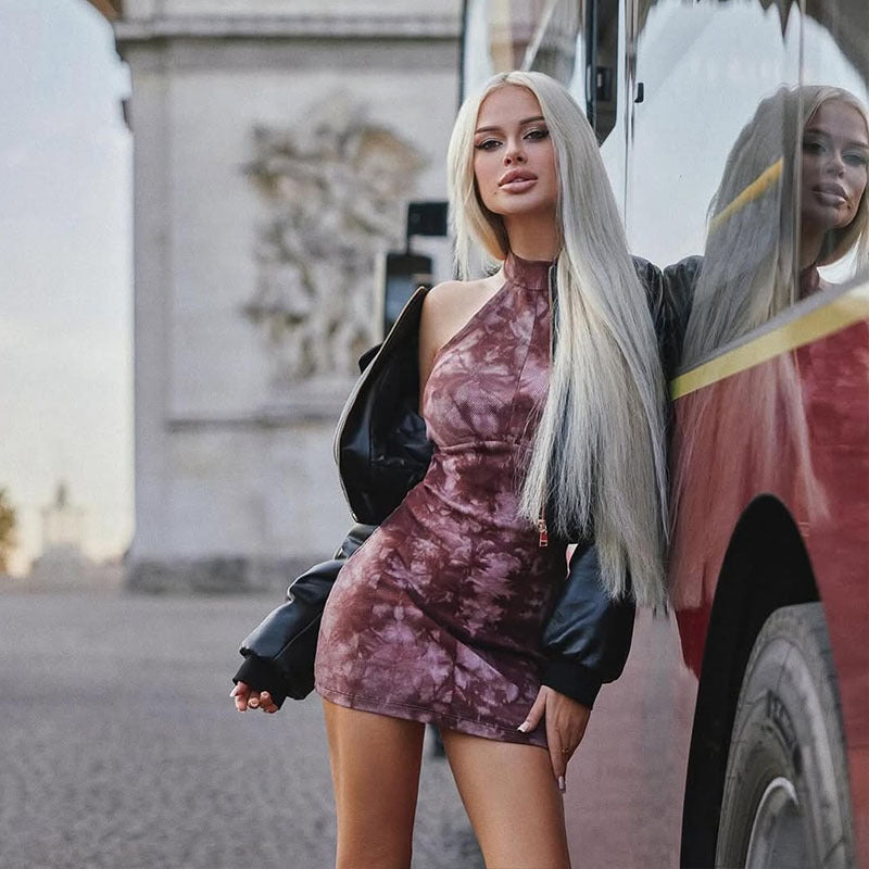 Sexy halterneck waist-revealing backpack butt dress