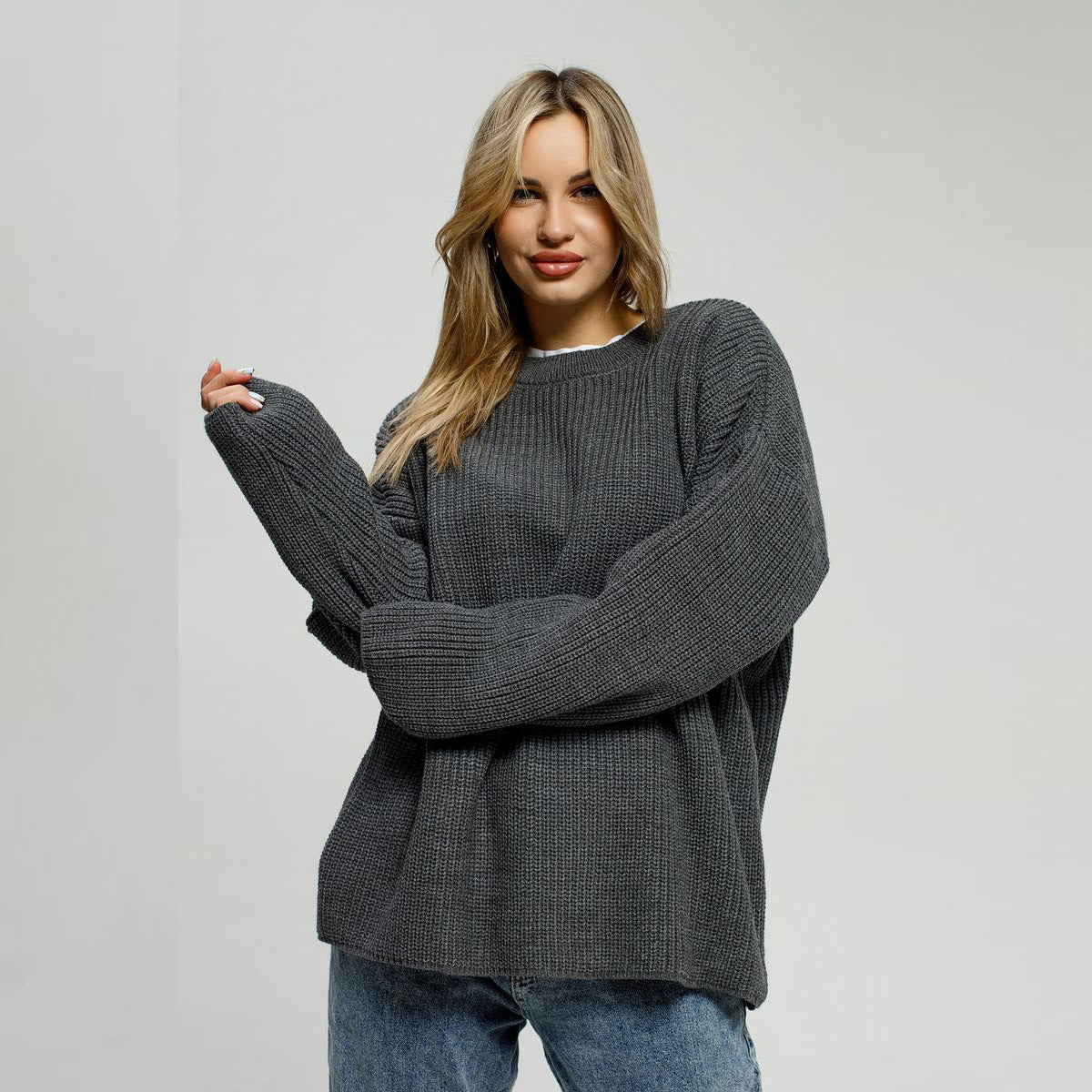 Round neck loose long sleeve sweater